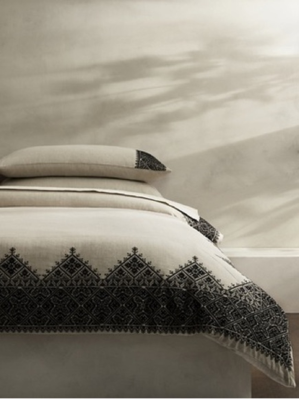 Banana Republic Heirloom Embroidery Duvet Cover Linen Cotten Blend King Size